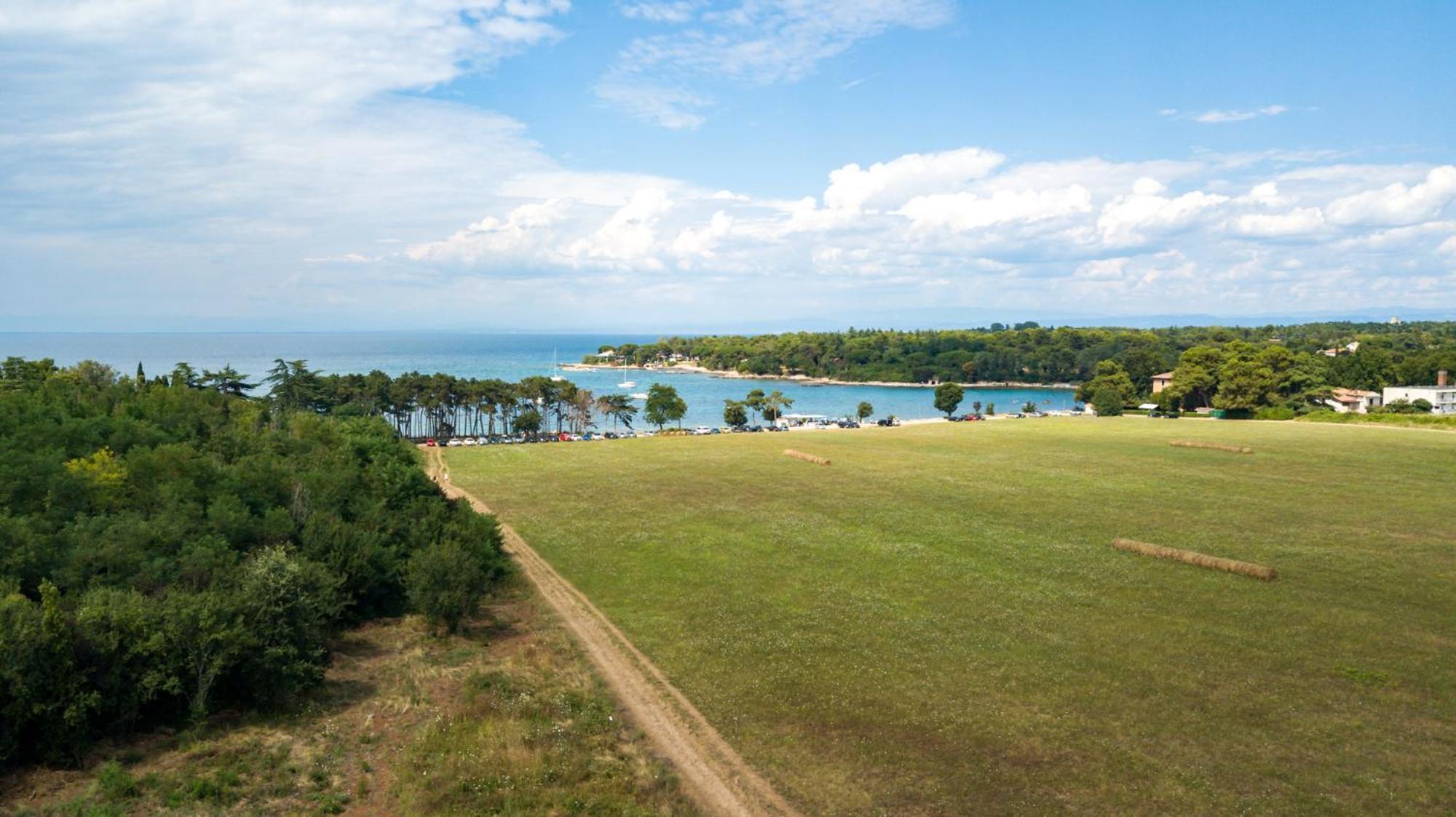 Baden Resort Basanija, Umag-With Sea View, Parking And 300M From The Beach Exterior foto