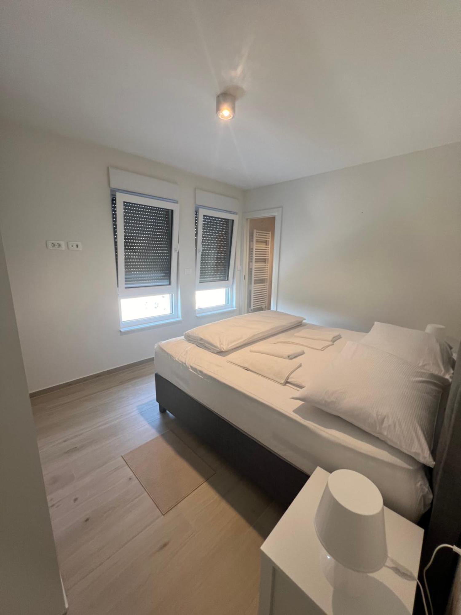 Baden Resort Basanija, Umag-With Sea View, Parking And 300M From The Beach Exterior foto