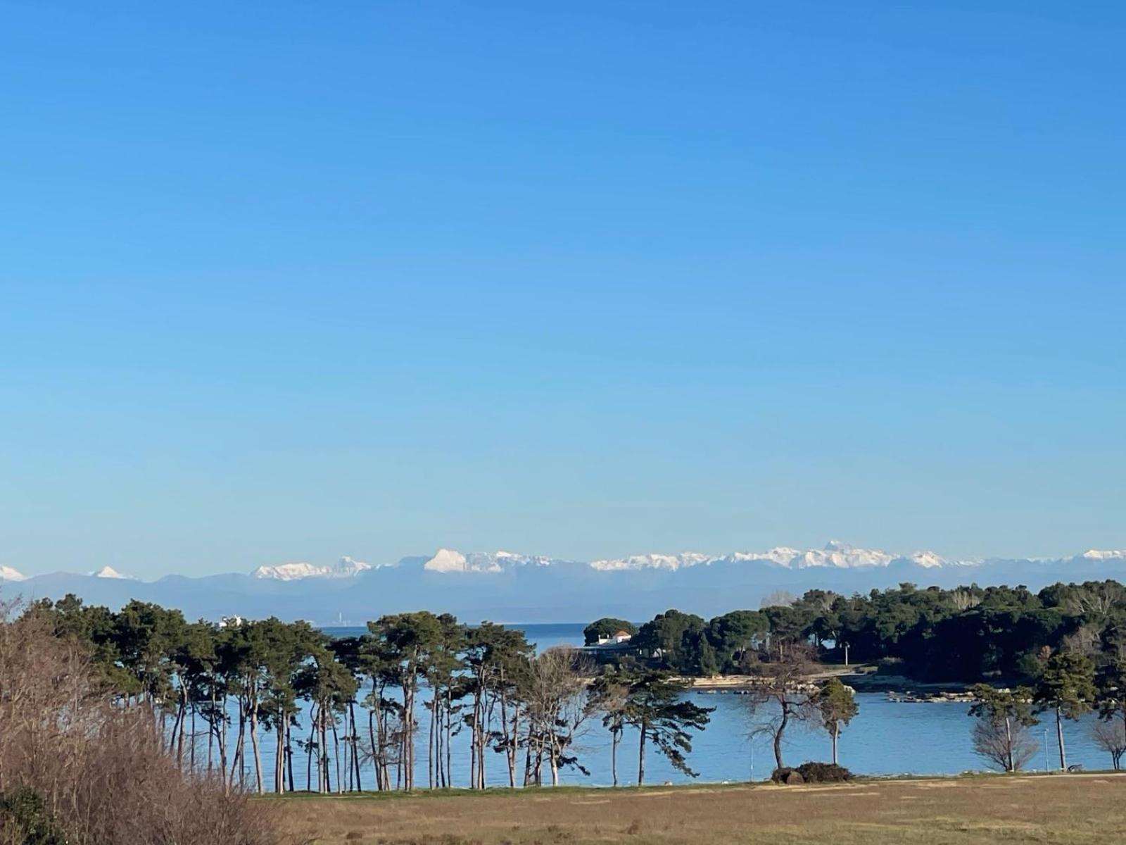 Baden Resort Basanija, Umag-With Sea View, Parking And 300M From The Beach Exterior foto